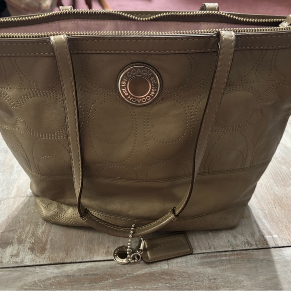 Elegant Brown Women's Bag - Picture 4 of 4